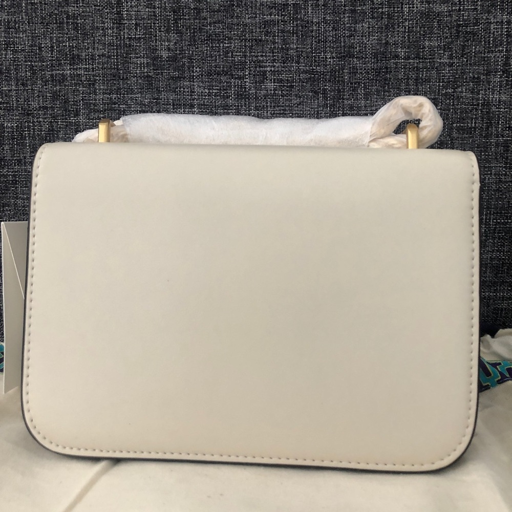Tory Burch Eleanor Small Convertible Shoulder Bag in Cream - Picture 2 of 8
